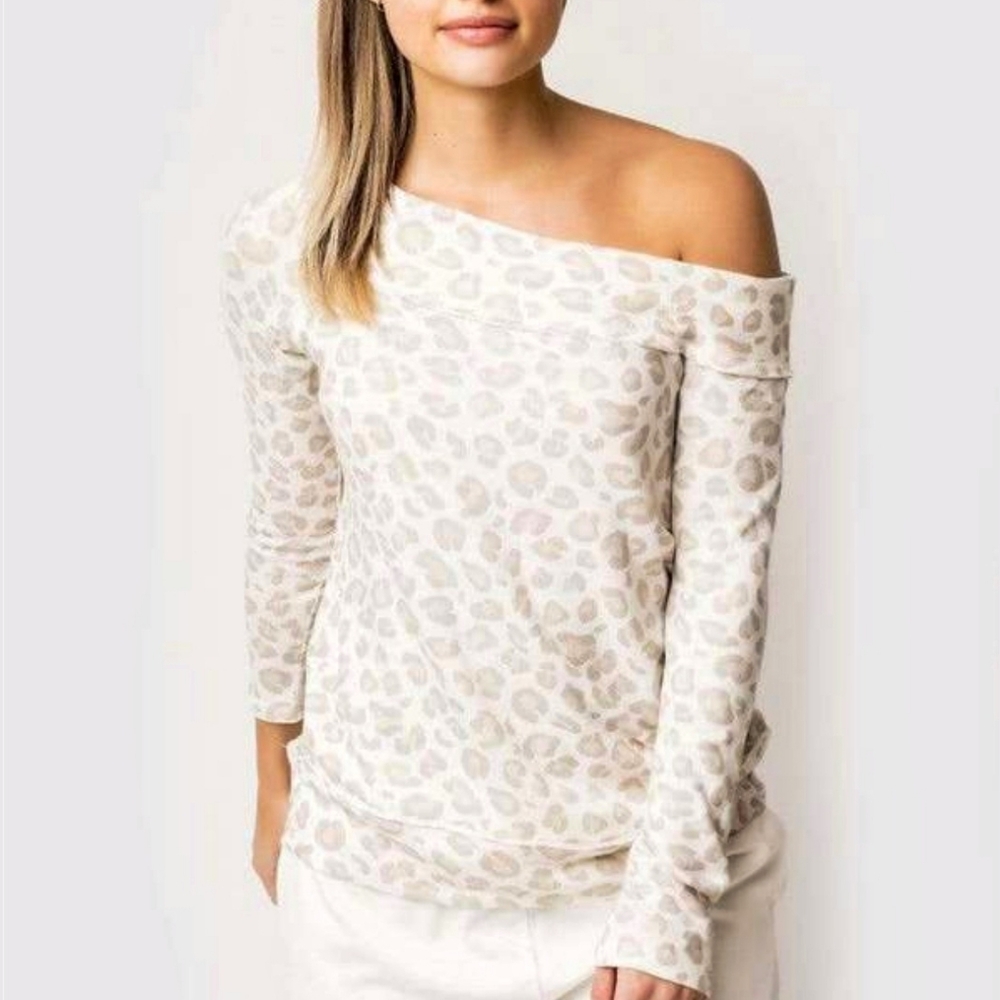 Slouchy Gibson Leopard Print Top Long Sleeve, Oatmeal | Women's Size XXL